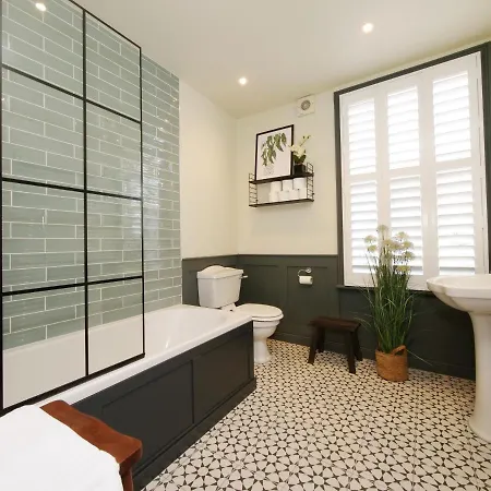Holiday home Bar Cottage-city Views-sleeps 5 York