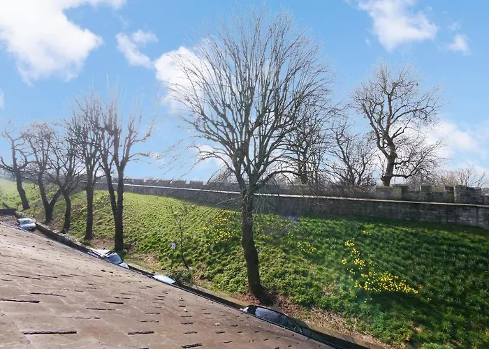 Semesterbostad Bar Cottage-city Views-sleeps 5 *