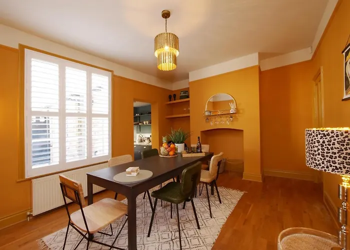 Bar Cottage-city Views-sleeps 5 Semesterbostad