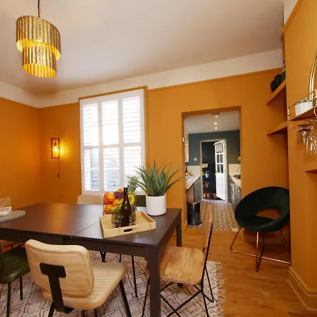 度假居 Bar Cottage-city Views-sleeps 5 *