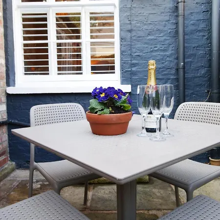 Bar Cottage-city Views-sleeps 5 Ferienhaus *